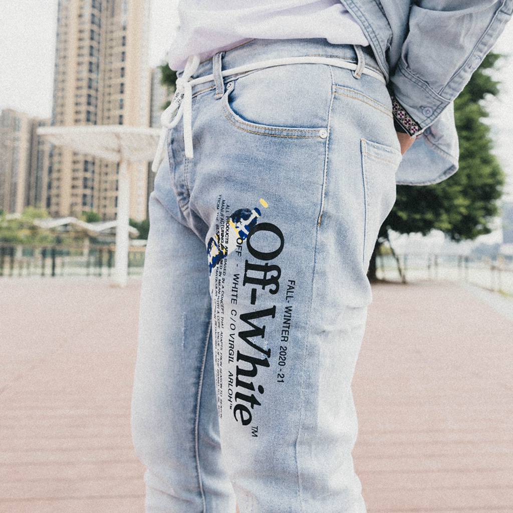 OFF WHITE